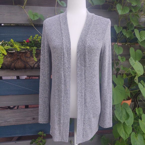 Market & Spruce Sweaters - Market & Spruce Grey Cardigan Size Medium